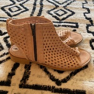 Musse & Cloud Aira Pink Blush Caged Sandals Sz 40